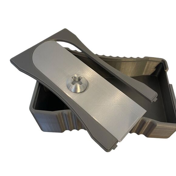 Vintage Twist Pencil Sharpener Tissue Box – Functional Décor with a Retro Look! - Picture 14 of 15